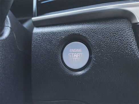 Certified 2025 Kia Sorento LX image 22