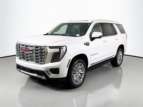 Used 2025 GMC Yukon Denali w/ Sun & Power Step Package AWD/4WD image 3