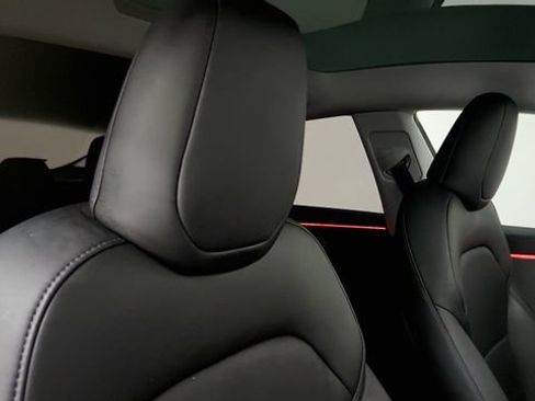 Used 2025 Tesla Model 3 RWD image 34