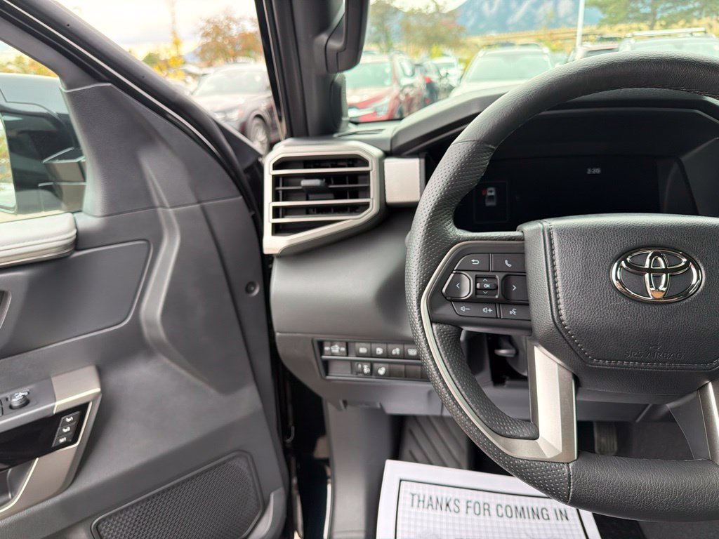 Used 2025 Toyota Tundra Limited AWD/4WD image 25