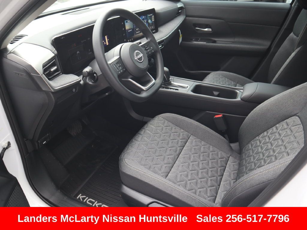 Used 2026 Nissan Kicks SV w/ SV Premium Package FWD image 17