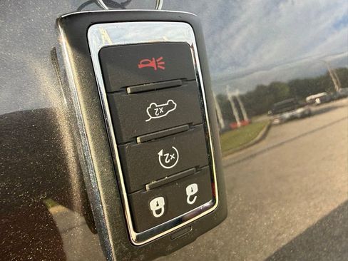 Used 2024 Jeep Wagoneer Series II AWD/4WD image 17