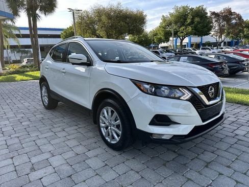 Used 2022 Nissan Rogue Sport SV w/ Technology Package AWD/4WD image 16
