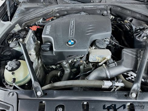 Used 2013 BMW 528i Sedan image 28