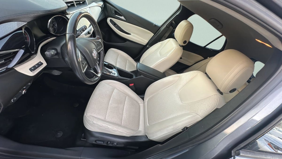 Used 2020 Buick Encore GX Essence w/ Advanced Technology Package FWD image 9
