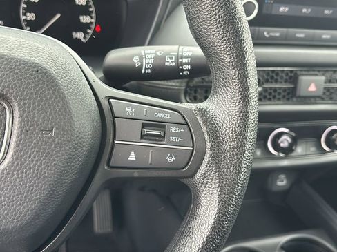 Used 2023 Honda HR-V LX image 19