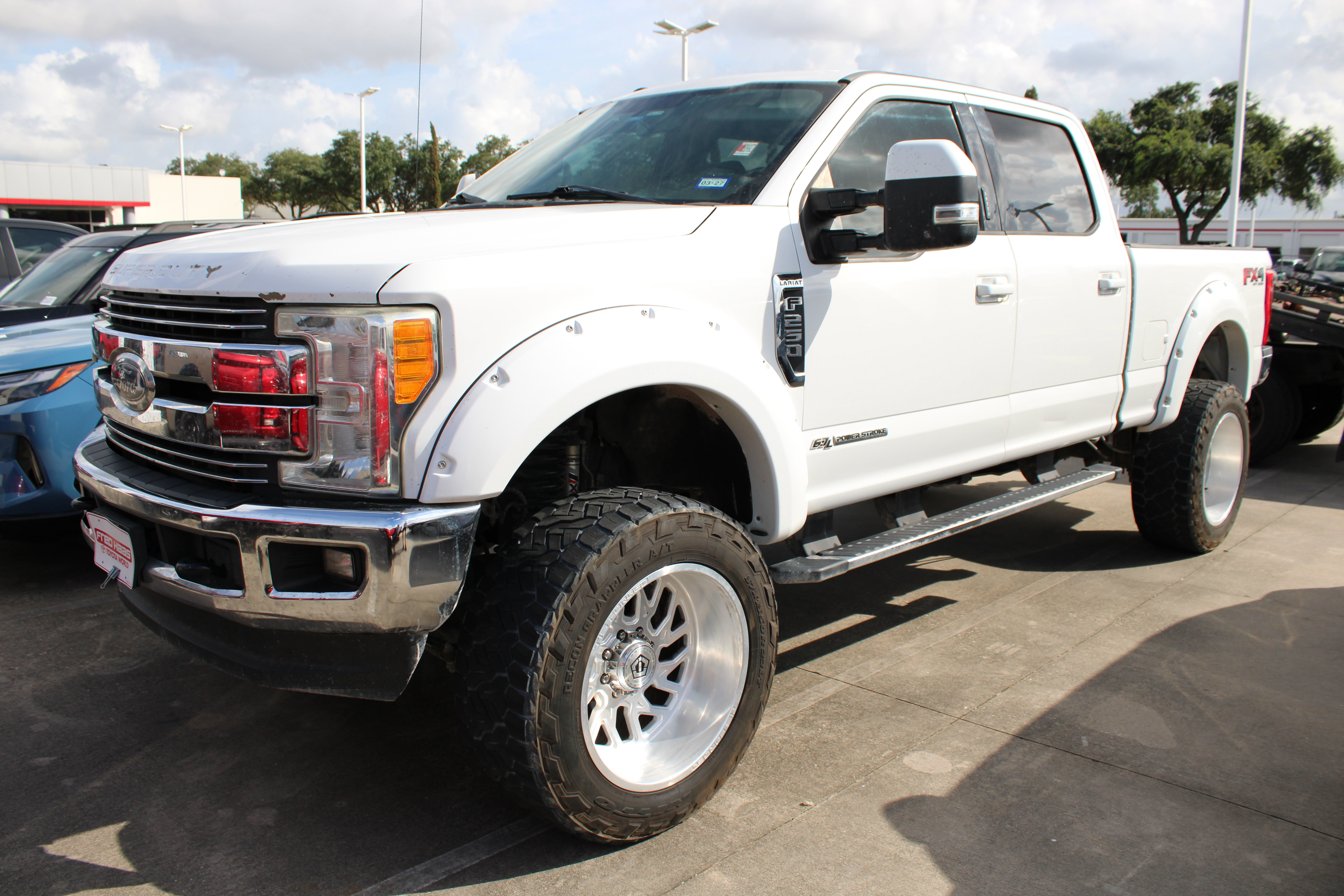 Used 2017 Ford F250 Lariat w/ FX4 Off-Road Package AWD/4WD image 5