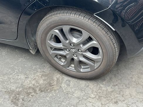 Used 2020 Toyota Yaris LE image 7