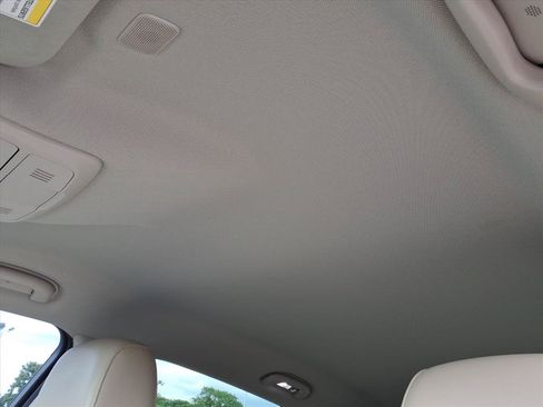 Used 2020 Buick Envision Essence FWD image 22