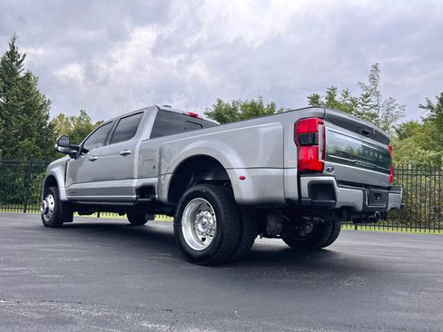 Used 2024 Ford F450 Limited w/ FX4 Off-Road Package image 31