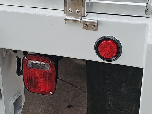 New 2025 Ford F350 XL w/ XL Chrome Package image 43