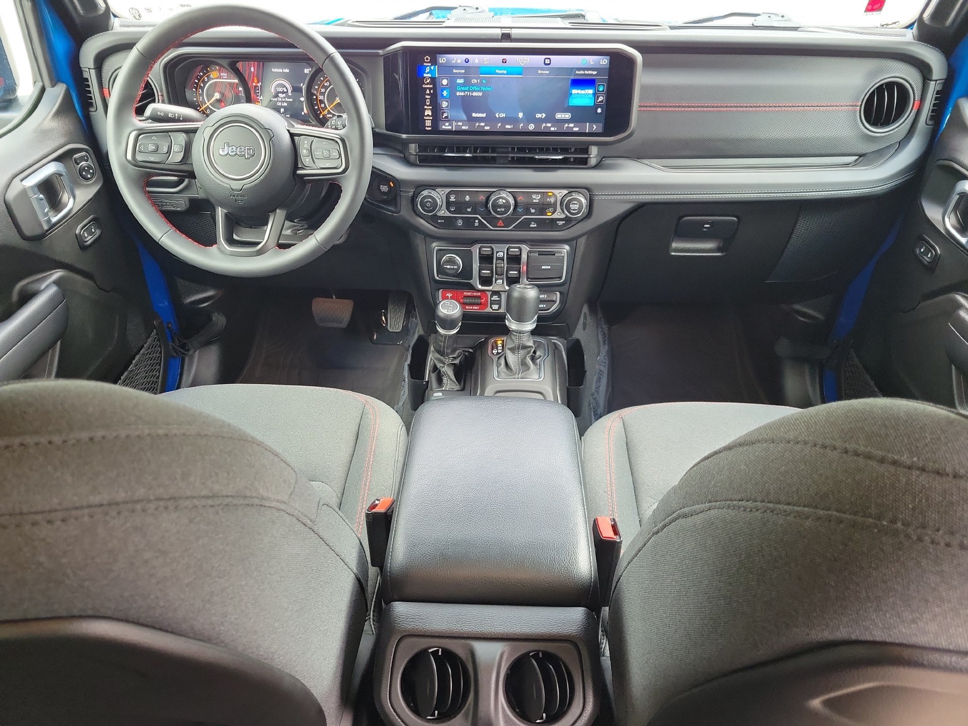 Used 2024 Jeep Wrangler Unlimited Rubicon w/ Technology Group AWD/4WD image 4