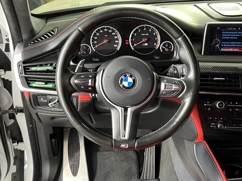 Used 2016 BMW X5 M image 12