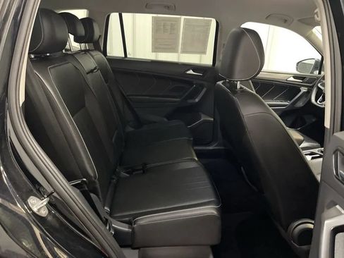 Used 2023 Volkswagen Tiguan SE AWD/4WD image 15