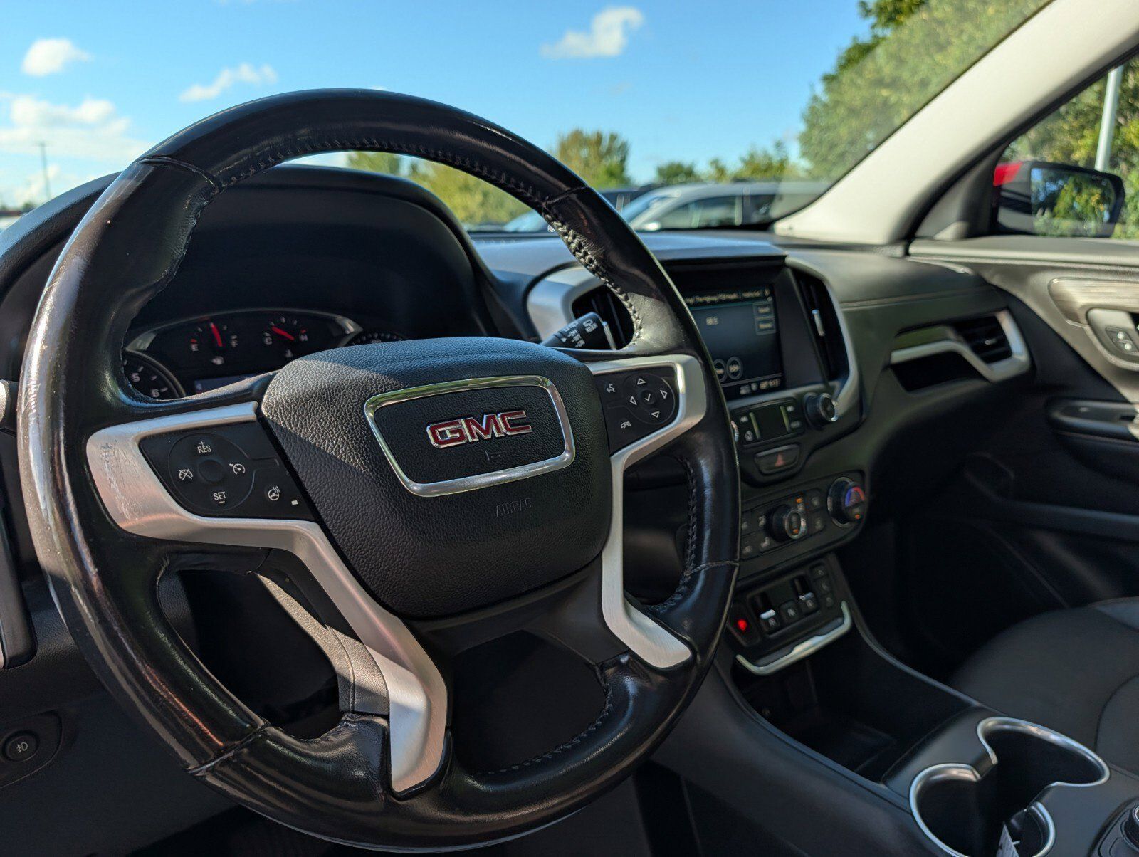 Used 2019 GMC Terrain SLT w/ Preferred Package AWD/4WD image 31