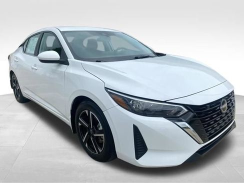 Used 2024 Nissan Sentra SV w/ Trunk Package FWD image 4