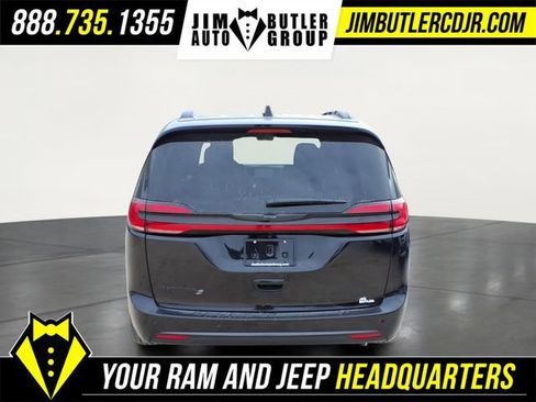 New 2026 Chrysler Pacifica Select w/ S Appearance Package image 5