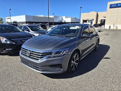 Used 2022 Volkswagen Passat 2.0T SE