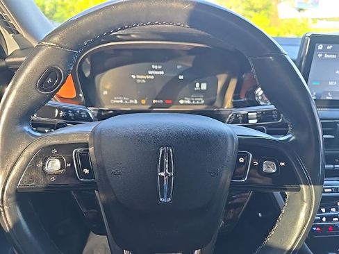 Used 2020 Lincoln Corsair Reserve w/ Equipment Group 201A image 11