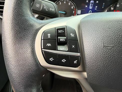 Certified 2023 Ford Explorer XLT w/ Equipment Group 202A AWD/4WD image 19