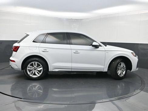 Used 2023 Audi Q5 2.0T Premium w/ Convenience Package AWD/4WD image 43