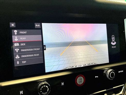 Used 2024 Porsche Macan Turbo image 28