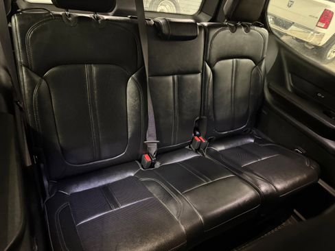 Certified 2024 Jeep Wagoneer Series III w/ Premium Group I image 4