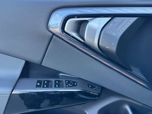 Used 2026 BMW X3 xDrive30 w/ Premium Package image 12