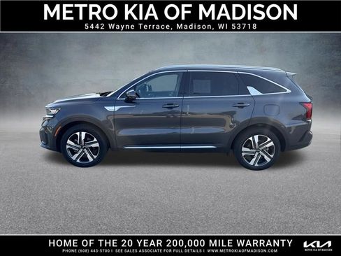 Used 2023 Kia Sorento EX AWD/4WD image 3