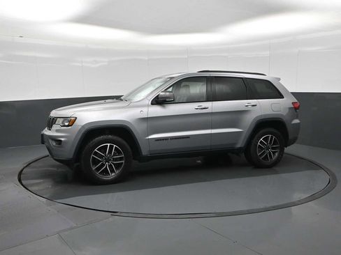 Used 2020 Jeep Grand Cherokee Trailhawk image 4