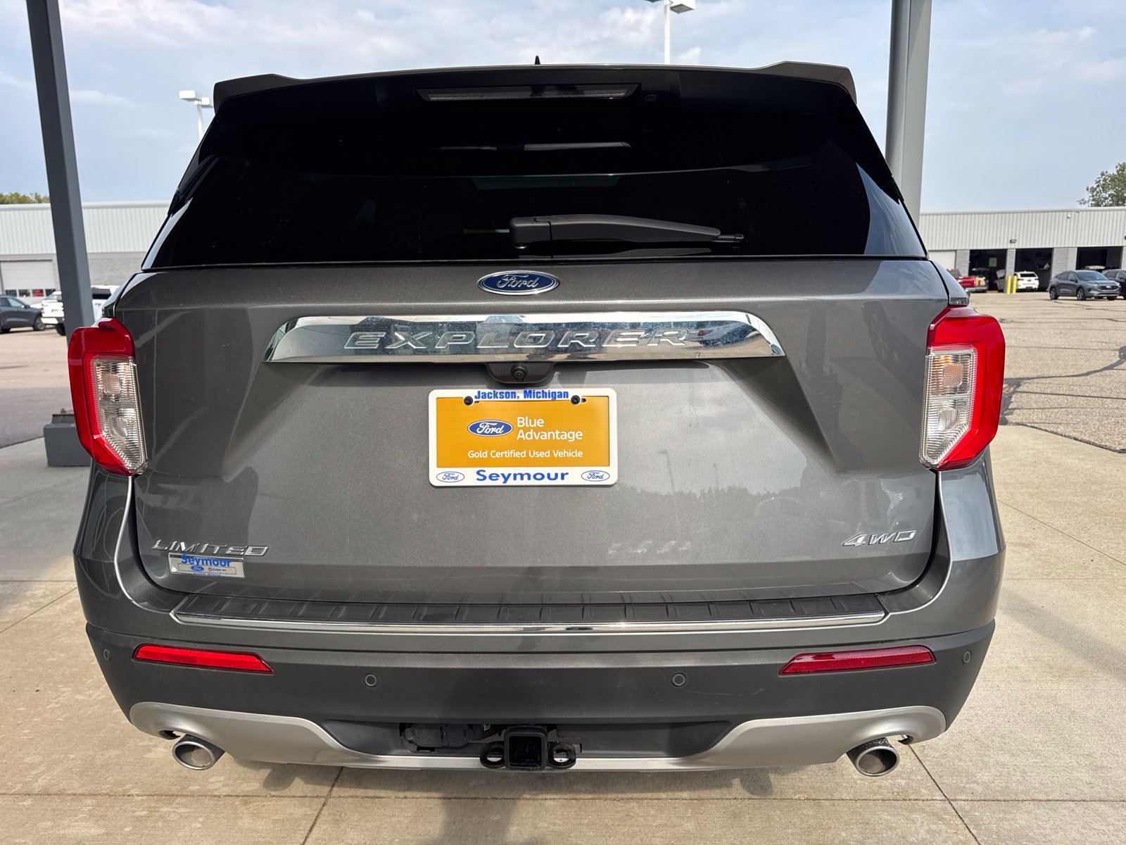 Certified 2024 Ford Explorer Limited w/ Limited Technology Package AWD/4WD image 6