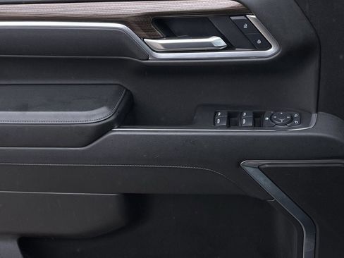 Used 2025 Chevrolet Silverado 1500 LT image 20