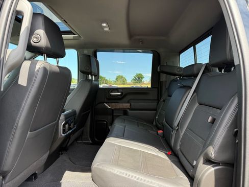 Used 2021 GMC Sierra 3500 Denali w/ Denali Ultimate Package AWD/4WD image 21