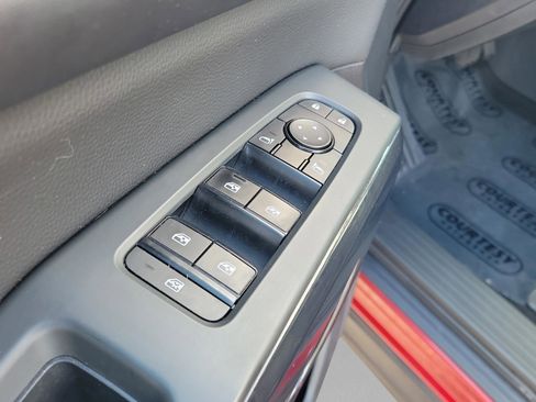 Certified 2023 Nissan Pathfinder SV image 22