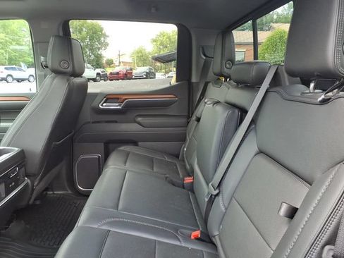 Used 2023 GMC Sierra 1500 Denali w/ Denali Reserve Package AWD/4WD image 6