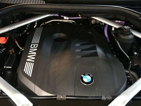 Used 2025 BMW X5 xDrive40i w/ Executive Package image 90