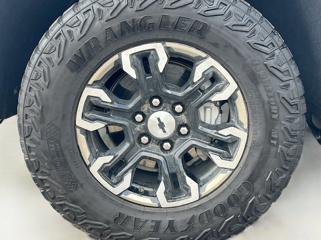 Used 2023 Chevrolet Silverado 1500 RST AWD/4WD image 32