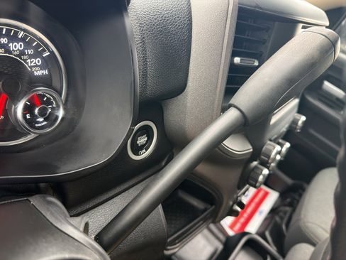 Used 2019 RAM 5500 Tradesman w/ Chrome Appearance Group image 23