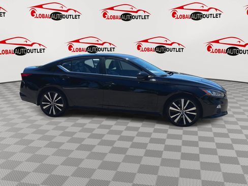 Used 2021 Nissan Altima 2.5 SR FWD image 9