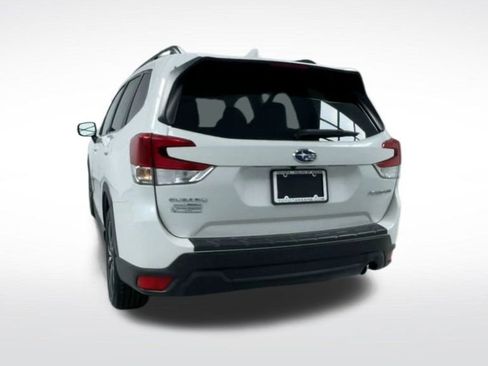 Used 2021 Subaru Forester Limited image 7
