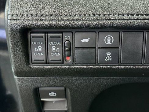 Used 2024 Honda Odyssey EX-L image 11