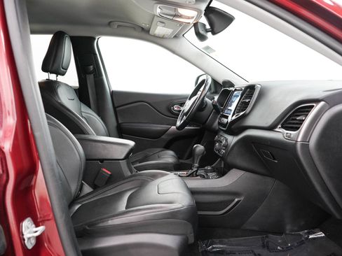 Used 2019 Jeep Cherokee Limited AWD/4WD image 13