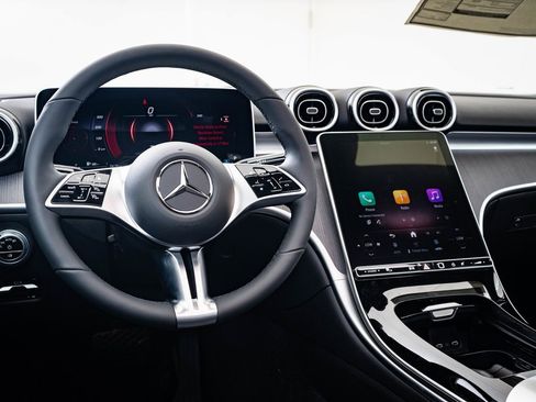 Certified 2025 Mercedes-Benz C 300 4MATIC Sedan image 4