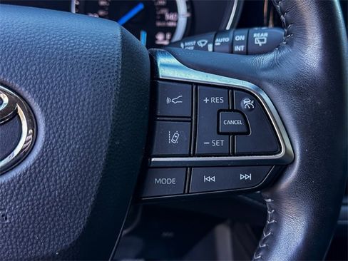 Certified 2021 Toyota Highlander Platinum image 17