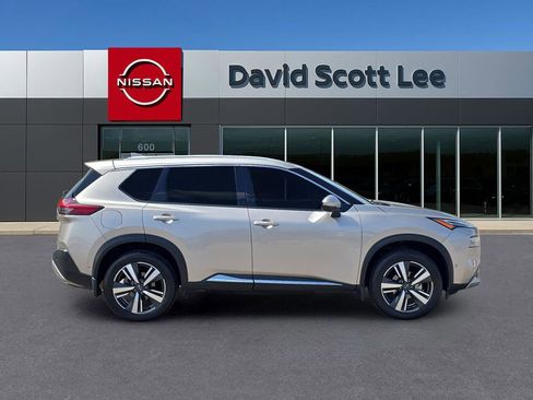 Used 2023 Nissan Rogue Platinum w/ Platinum Premium Package image 4