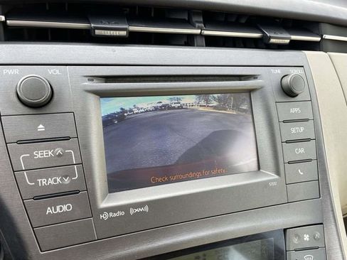 Used 2014 Toyota Prius Three image 28