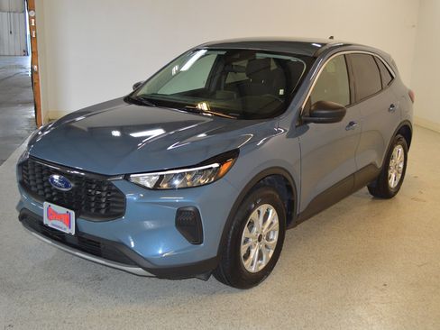 Used 2024 Ford Escape Active image 7