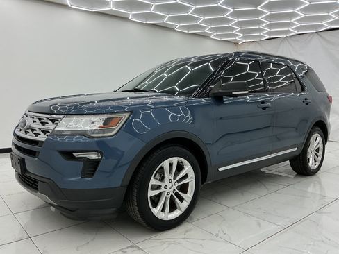 Used 2019 Ford Explorer XLT w/ Equipment Group 201A FWD image 6