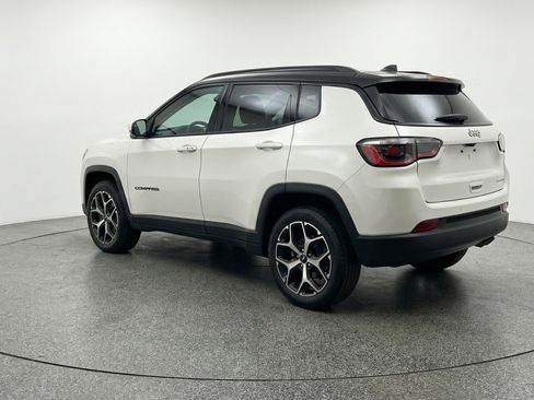 Used 2025 Jeep Compass Limited AWD/4WD image 6