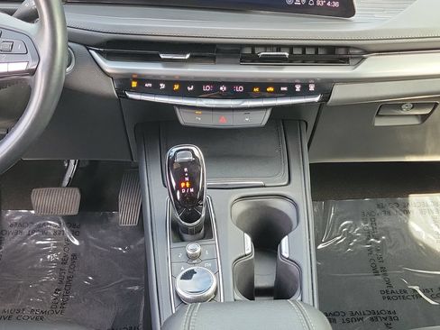 Used 2025 Cadillac XT4 Premium Luxury FWD image 25